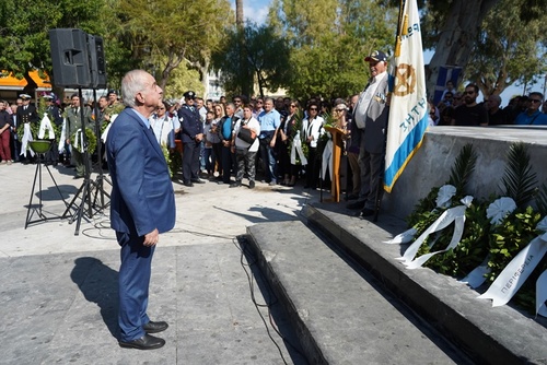 Δήμαρχος Ηρακλείου Βασίλης Λαμπρινός - Κατάθεση στεφάνου 28η Οκτωβρίου 2019