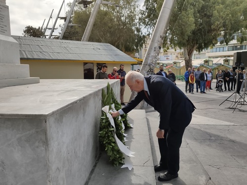 Δήμαρχος Ηρακλείου Βασίλης Λαμπρινός - Κατάθεση Στεφάνου Επέτειος Εθνικής Αντίστασης