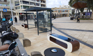 Δώδεκα νέες «έξυπνες» ηλιακές στάσεις λεωφορείων στη διάθεση των πολιτών από το Δήμο Ηρακλείου
Δώδεκα νέες «έξυπνες» ηλιακές στάσεις λεωφορείων στη διάθεση των πολιτών από το Δήμο Ηρακλείου