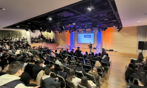 Με μεγάλη συμμετοχή η 3η Μαθητική έκθεση «Δημιουργούμε Μαθαίνοντας» που διοργάνωσαν τα Εργαστηριακά Κέντρα σε συνεργασία με το Δήμο Ηρακλείου
Με μεγάλη συμμετοχή η 3η Μαθητική έκθεση «Δημιουργούμε Μαθαίνοντας» που διοργάνωσαν τα Εργαστηριακά Κέντρα σε συνεργασία με το Δήμο Ηρακλείου